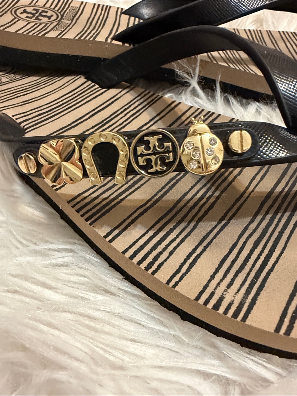 Tory Burch Black Striped Footbed Flip Flop Sandals with Gold Accents Sz 9 - Picture 2 of 14